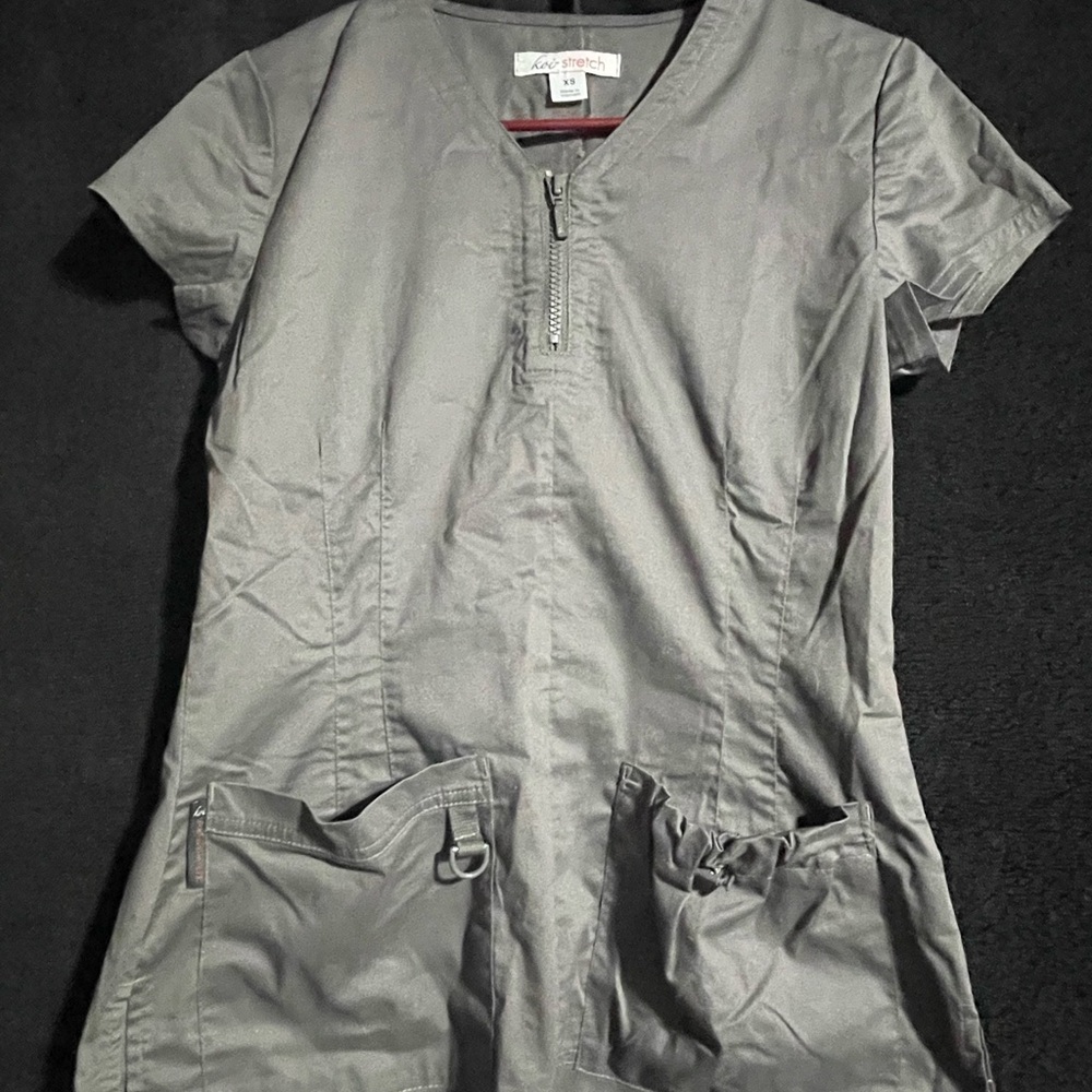 Koi Stretch Charcoal Scrub Top